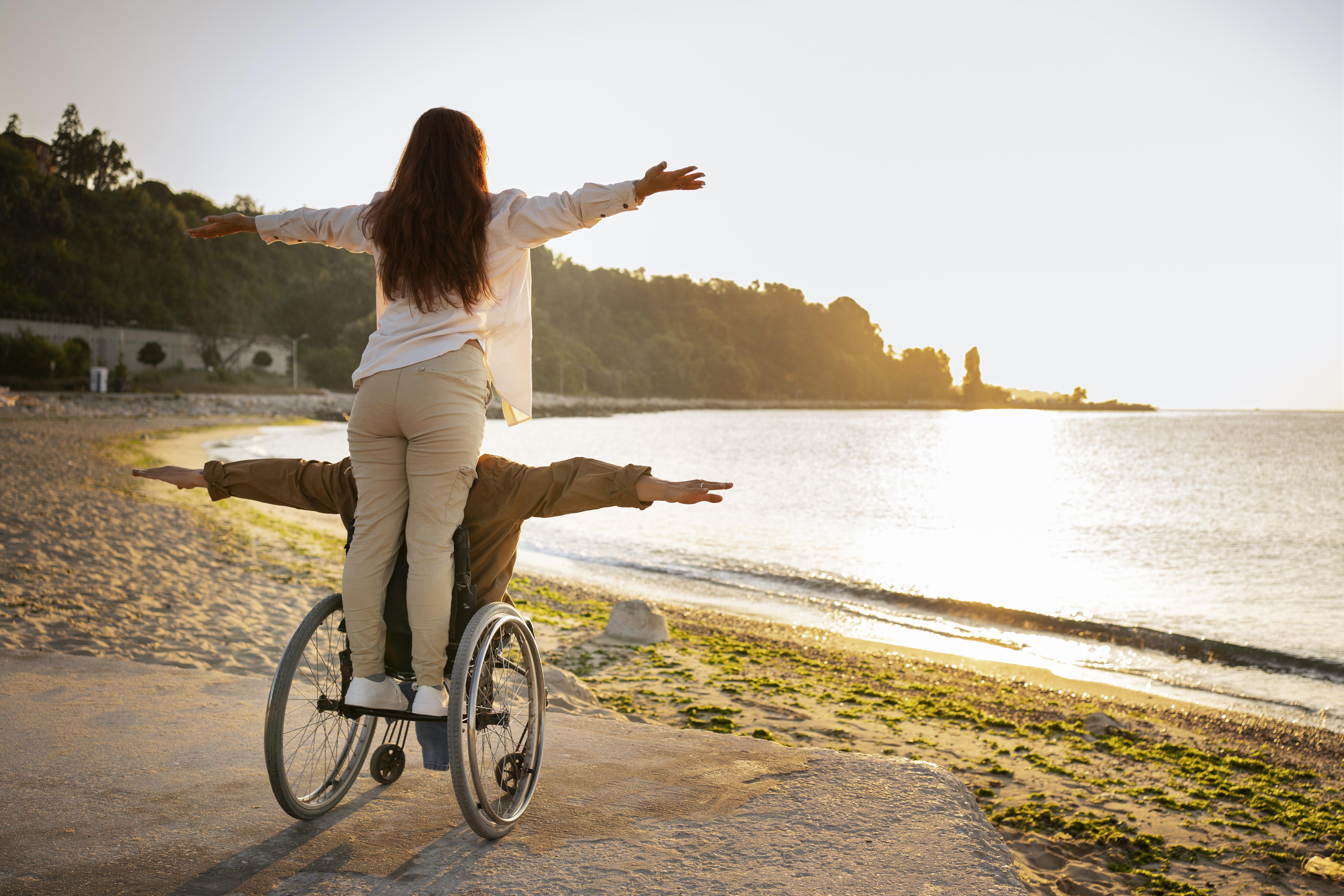 full-shot-disabled-man-woman-vacation full-shot-disabled-man-woman-vacation