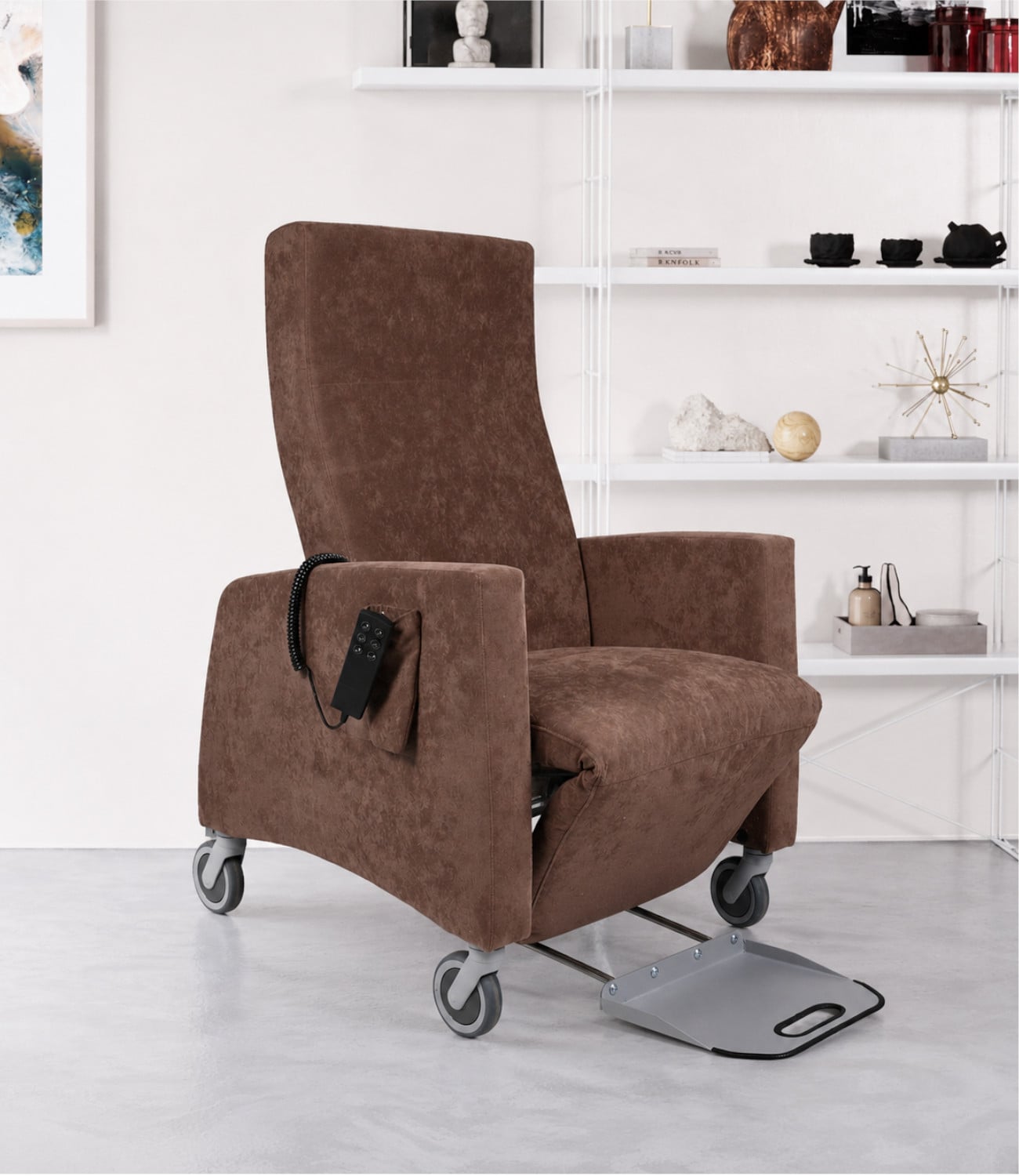 Pflegesessel Lutra Relax mit Fussbrett Pflegesessel Lutra Relax mit Fussbrett